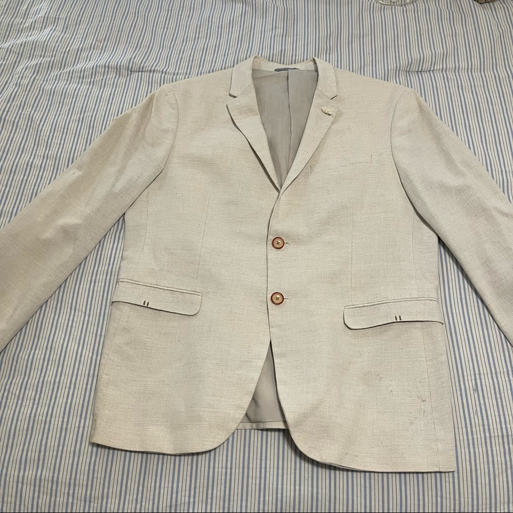 US 44 Off White Zara Man Blazer w/ light brown button